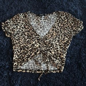 Women’s ambiance small crop top!